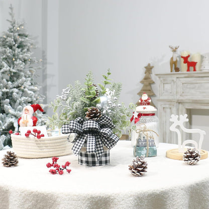 Small Buffalo Check Plaid Christmas Tree, Artificial Mini Tabletop Christmas Tree Decorations, for Home Hliday Party Xmas Decor - Black/White.